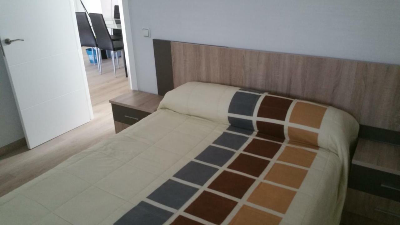 Apartamentos La Vaguada Suites Мадрид Екстериор снимка