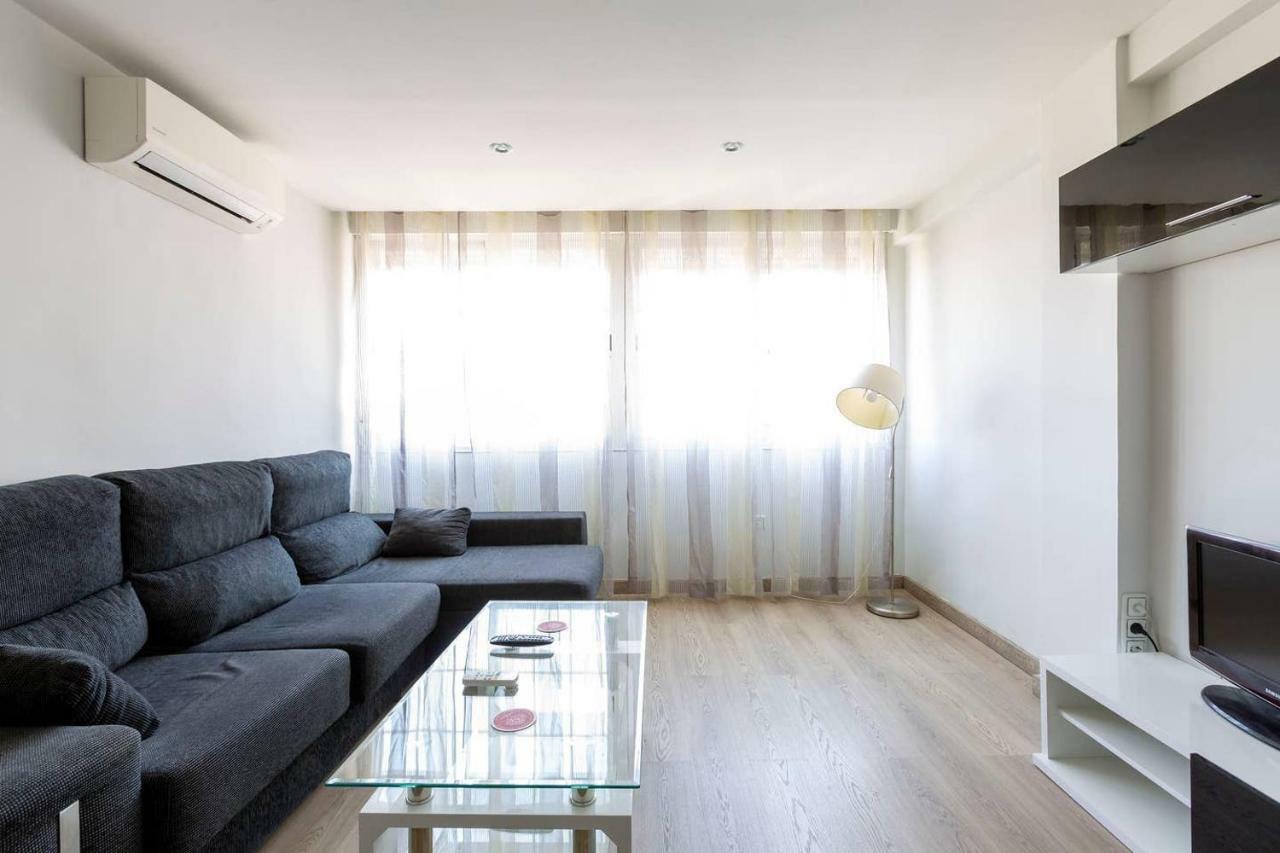 Apartamentos La Vaguada Suites Мадрид Екстериор снимка